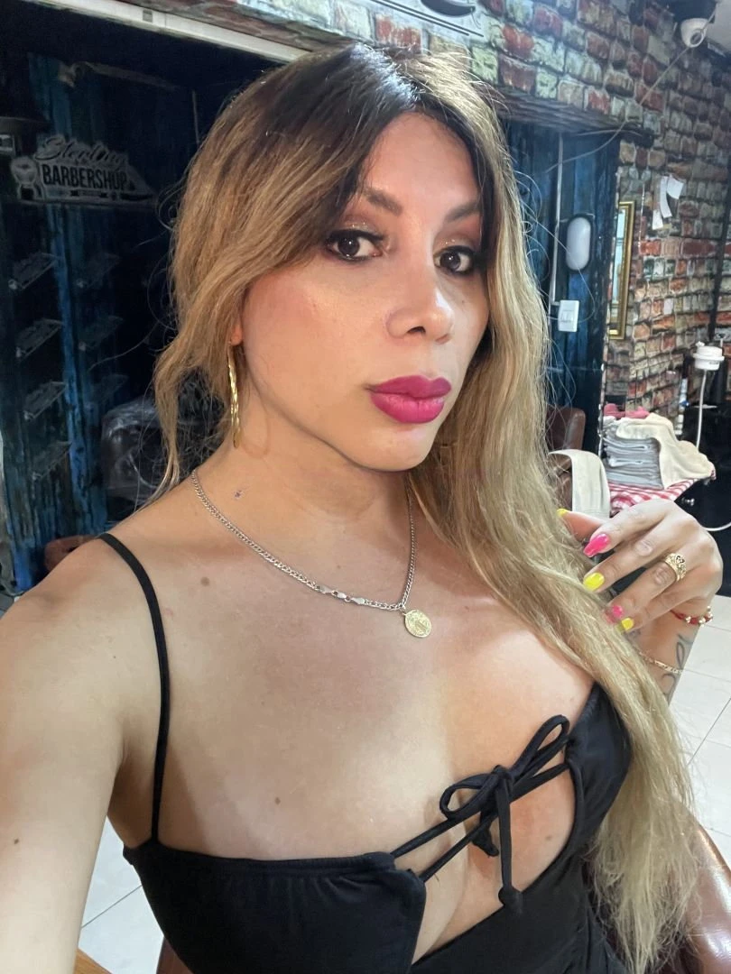 Karina Sterling — 9 / 12