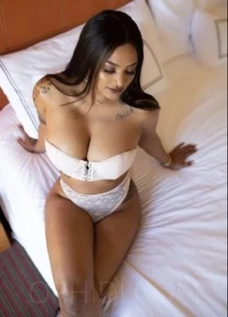 Paola aus Brasilien — 4 / 8