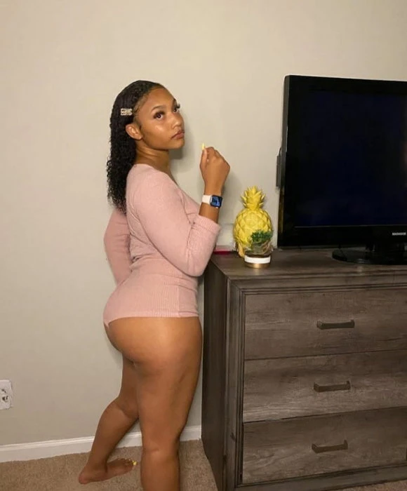 Niky Brown — 3 / 5