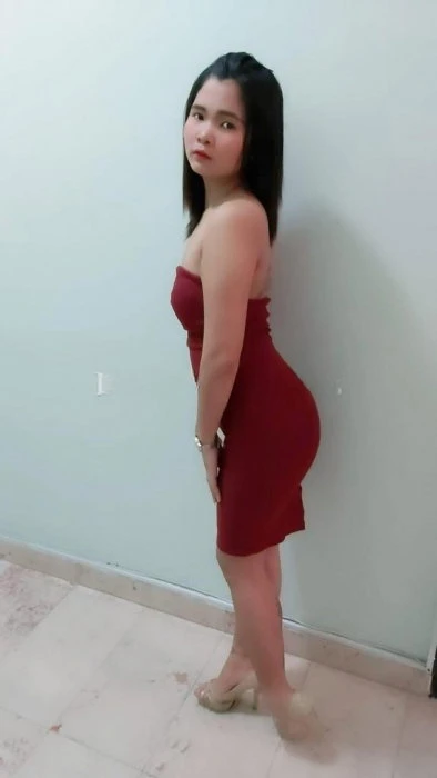 Jessica — 3 / 4