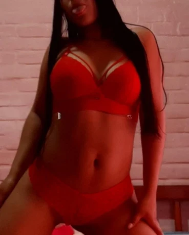 Kelly Daniela Sanchez — 4 / 10