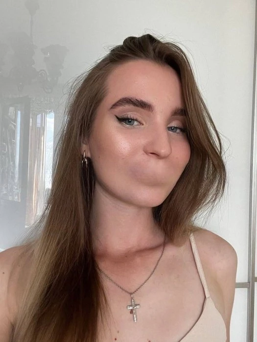 Yana — 4 / 7