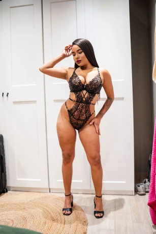 Gleici Kelly — 9 / 10