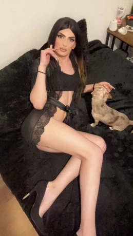 Trans Melanie — 1 / 5