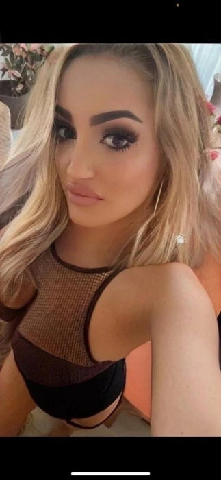 Roxi — 4 / 6