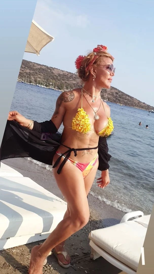 Linda Z — 8 / 12