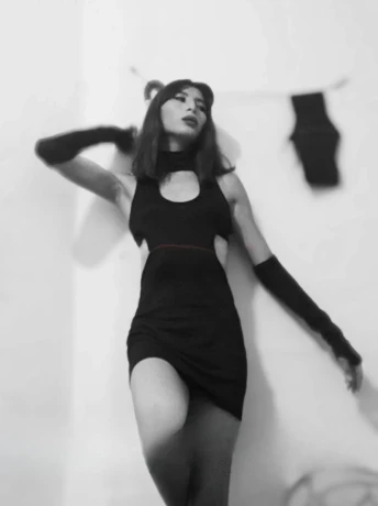 Mónica andrade — 1 / 6