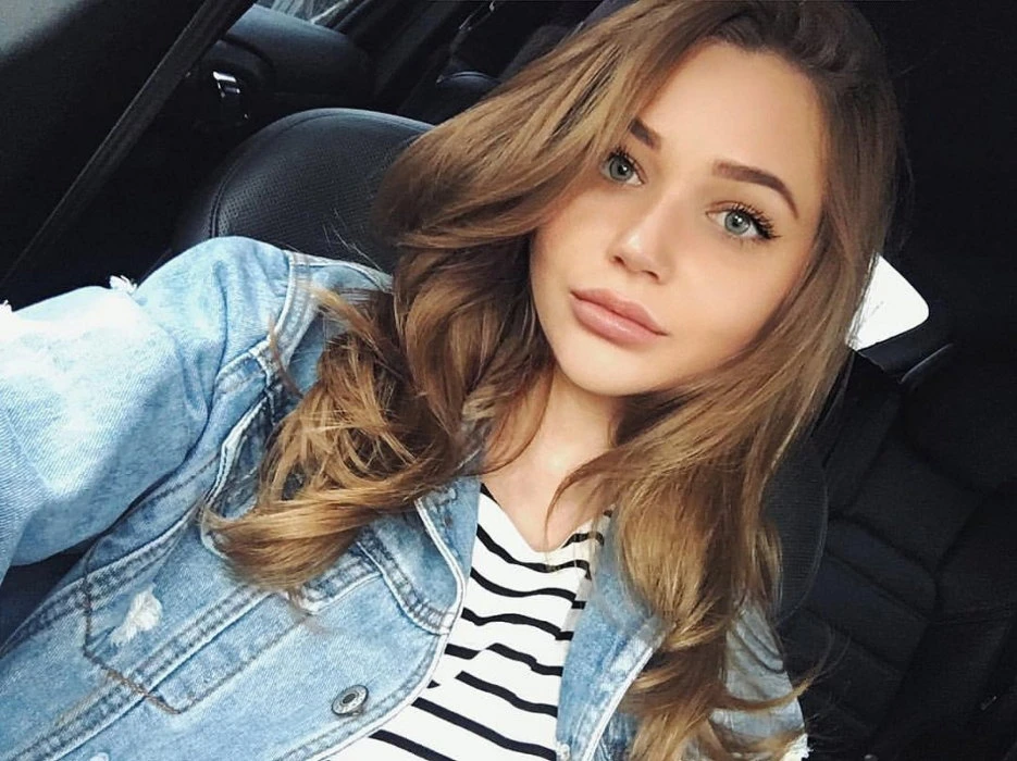 Carlota, Escort, Paris