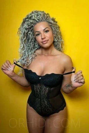 TIFFANY - Haus Berger — 1 / 11