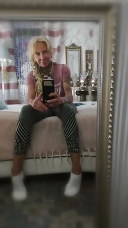 *Sarah, Königin der Lingam* — 1 / 3