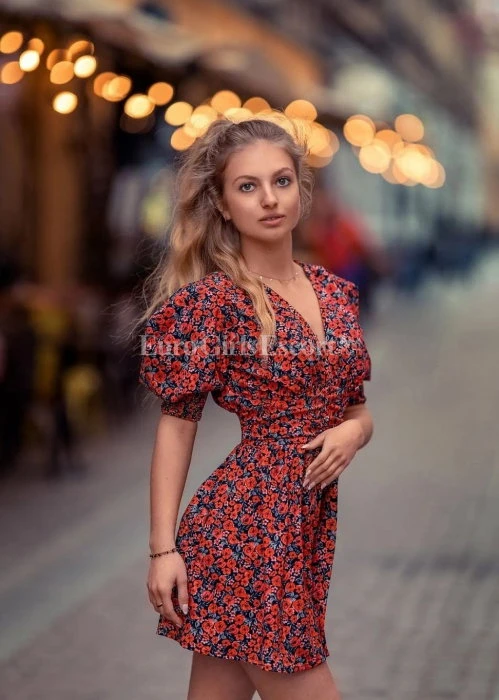 Dami, Escort, Paris