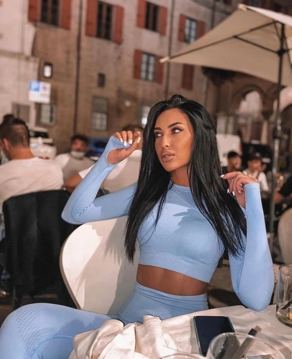 Aylin — 2 / 6