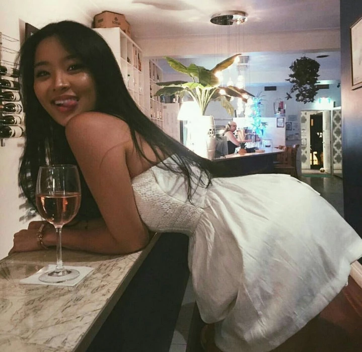 Amaya, Escort, Singapore