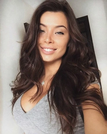 Alison — 3 / 4