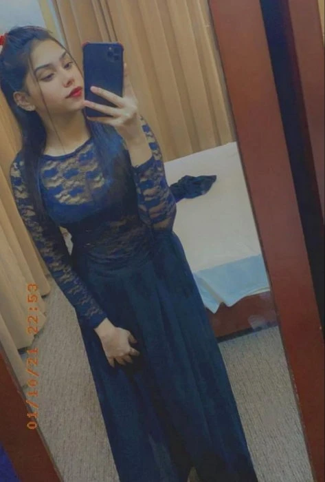 Faryal — 2 / 5
