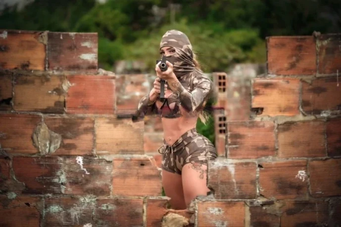 Gabrielly Avila — 4 / 5