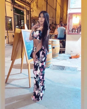 Laura Rocha — 5 / 12