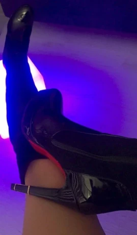 Erotische Massage Im Edlem Ambiente Deutsch — 22 / 23