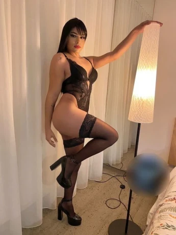 Ts Isidora Latina Hot — 4 / 8