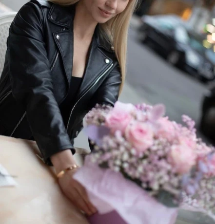 Polina — 2 / 6