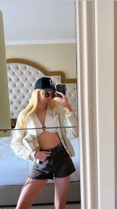 Nastya — 2 / 7
