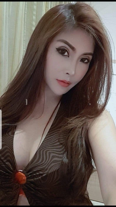 Nisa, Escort, Muscat