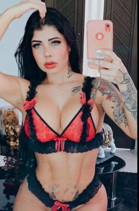 Samantha — 4 / 11