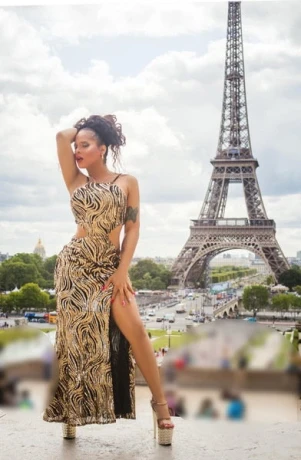 Trans Pomba Gira Porn Actress Kein Tabu — 6 / 9