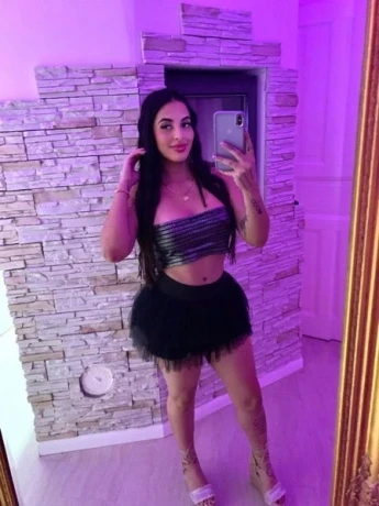 Danna Im Massagen Palast — 4 / 5