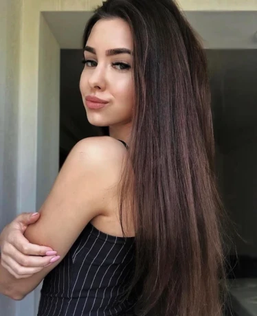 Selena — 3 / 5