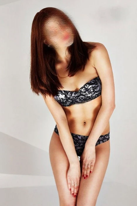 Joeline — 2 / 5