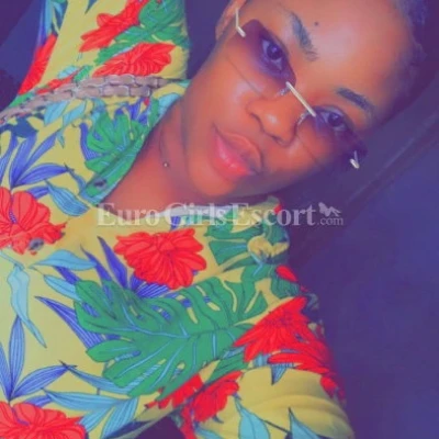 Queen Evelyn, Escort, Accra