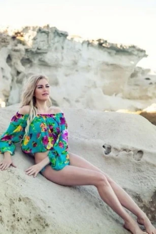 Valeria Im Club Purple — 9 / 11