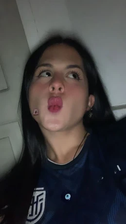 Maria Vittoria — 6 / 12