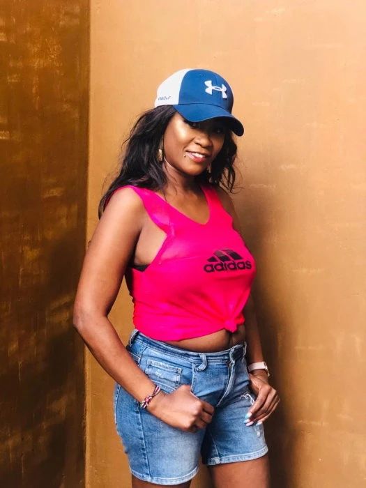 Adeche, Escort, Kisumu