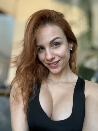 Christina Aguilera — 2 / 7