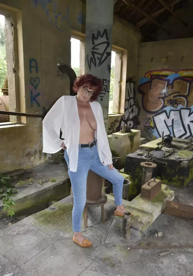 Vlaamse Bi Milf En Airco Staat Aan, Escort, Turnhout