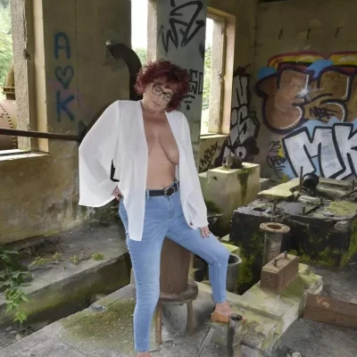 Vlaamse Bi Milf En Airco Staat Aan, Escort, Turnhout