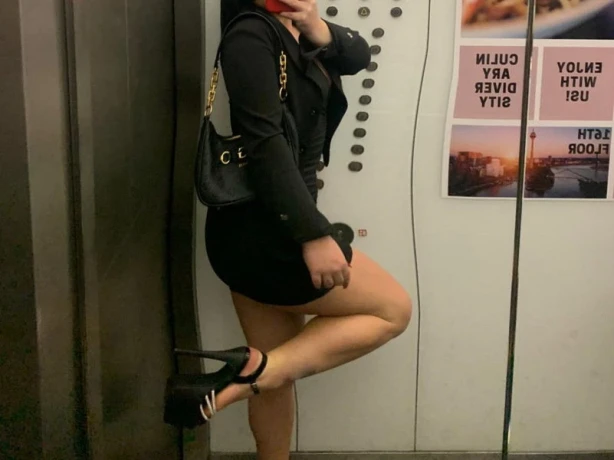 Lara 21 Jahre Alt! — 4 / 5