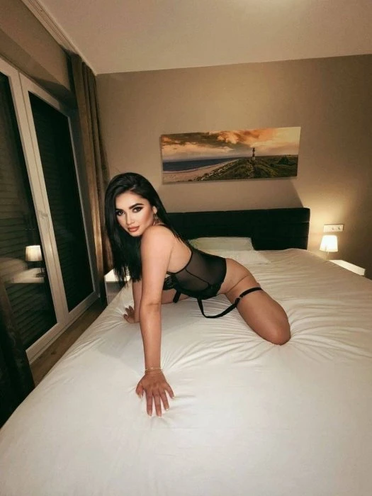 Anna, Escort, Prague
