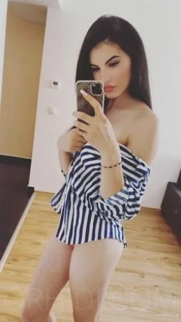 Monika (19) — 3 / 5