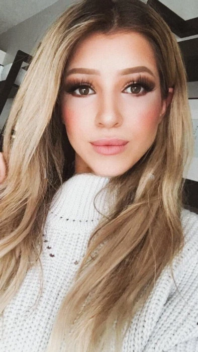 Stefanie — 6 / 8