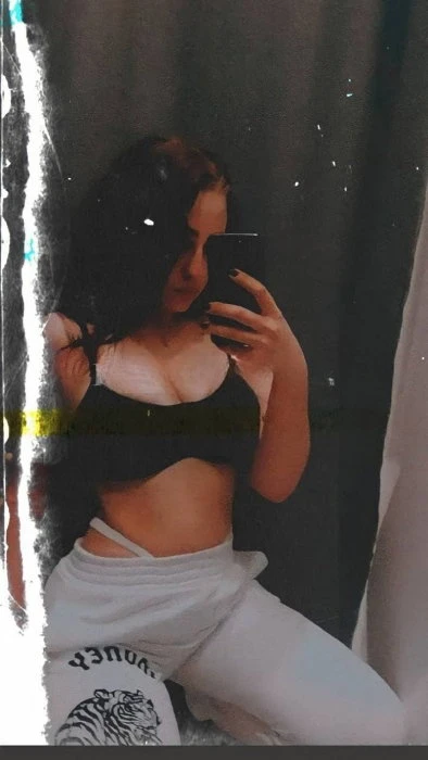Alexandra — 3 / 7