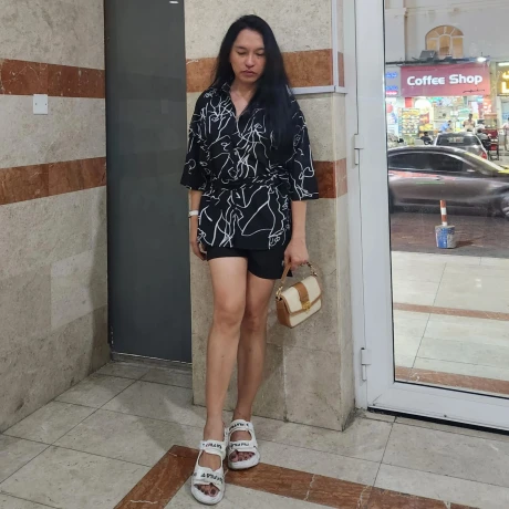 SEXXY TRISH — 3 / 5