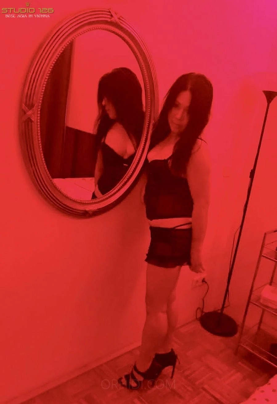 Lili, Escort, Vienna