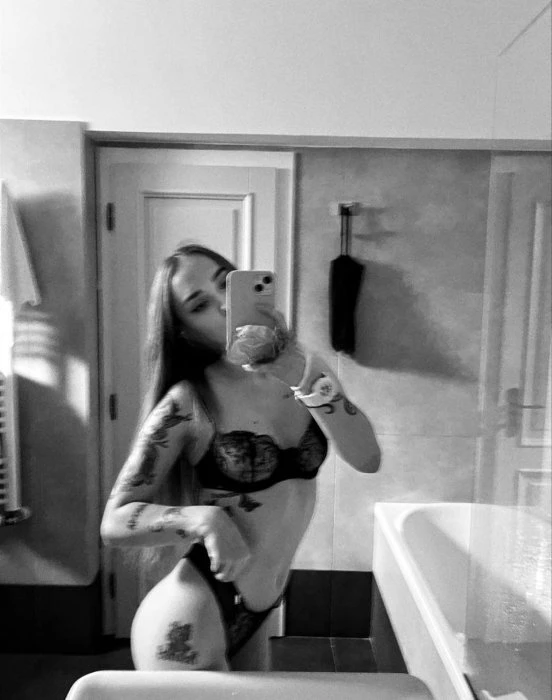 Polina, Escort, Prague