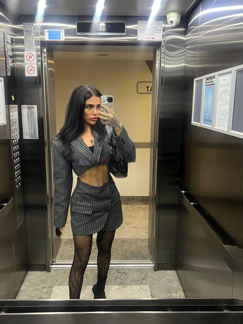 Branu, Escort, Istanbul