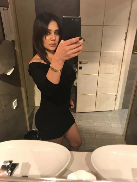 Isabella — 3 / 5