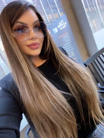 Isabeli lins — 4 / 12