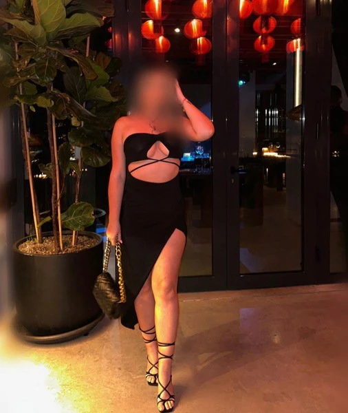 Bella — 2 / 3